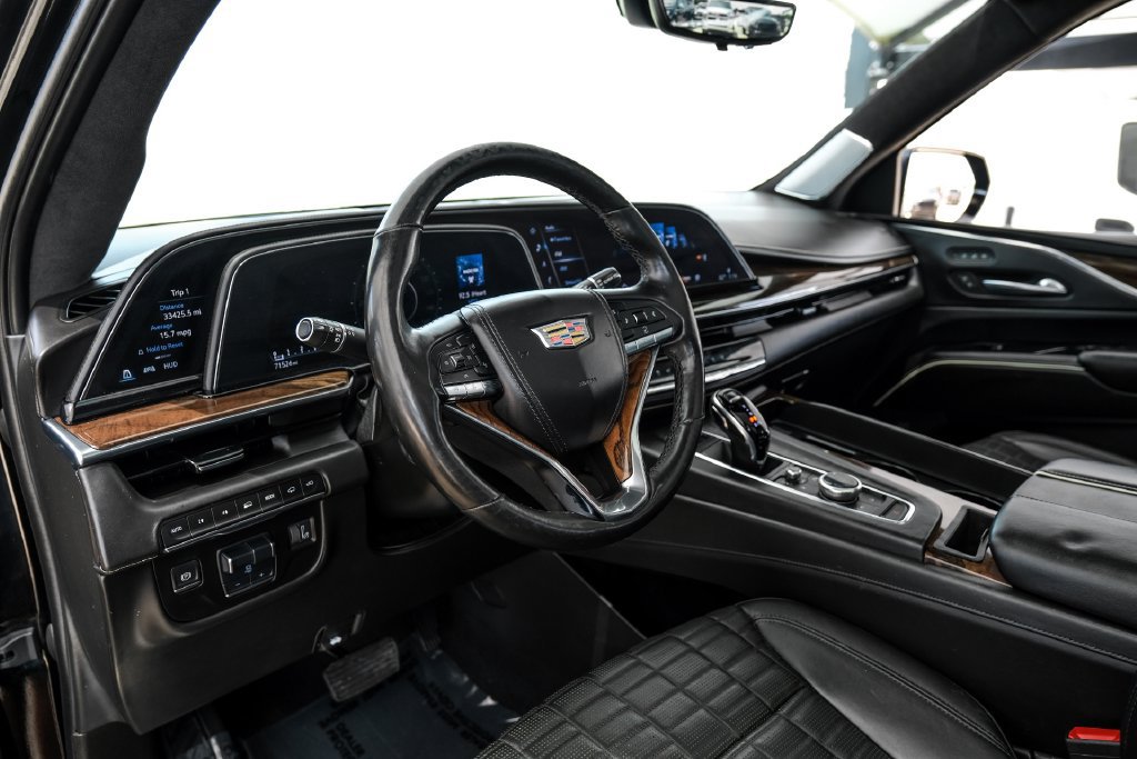 Used 2021 Cadillac Escalade Sport Platinum w/ LPO, ONYX Package AWD/4WD image 2