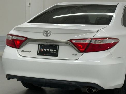 Used 2017 Toyota Camry SE FWD image 44