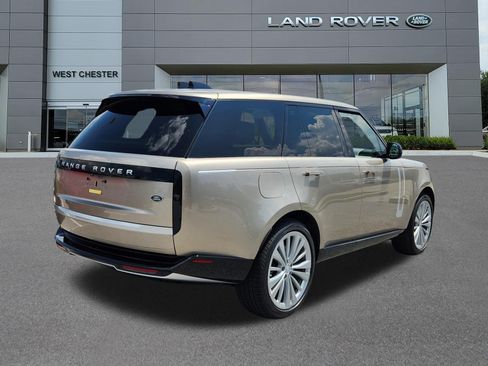 Certified 2023 Land Rover Range Rover First Edition AWD/4WD image 3