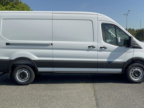 New 2026 Ford Transit 250 148 Medium Roof w/ Load Area Protection Package RWD image 4