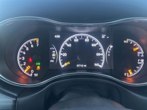 Used 2021 Jeep Grand Cherokee Limited image 32