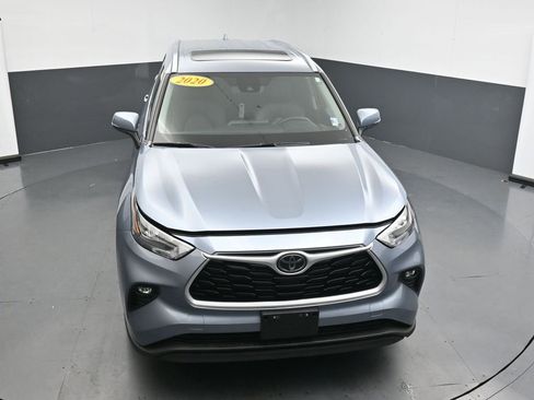 Used 2020 Toyota Highlander XLE FWD image 22