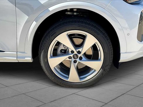 New 2025 Audi Q5 Premium Plus image 12