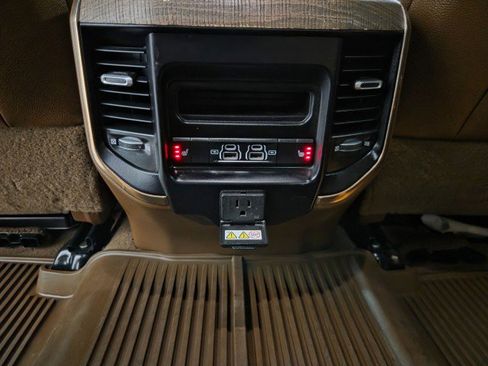 Used 2022 RAM 3500 Limited AWD/4WD image 82