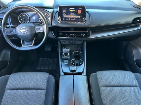 Used 2025 Nissan Rogue SV AWD/4WD image 14