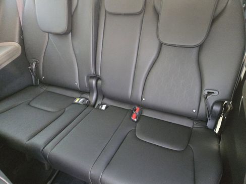 New 2026 Kia Carnival EX FWD image 22