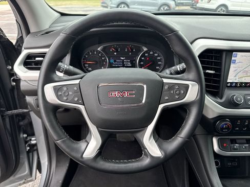 Used 2023 GMC Acadia SLT w/ Preferred Package FWD image 14