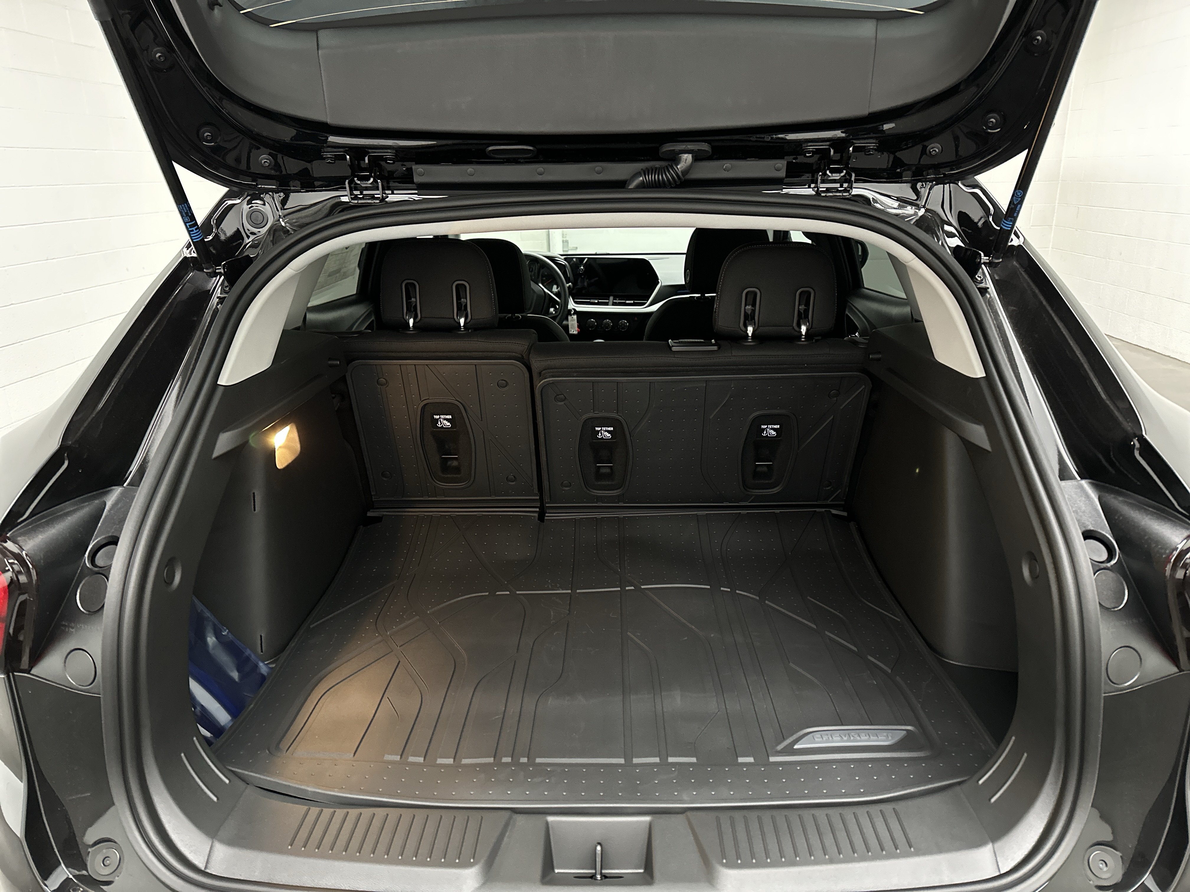 New 2026 Chevrolet Trax LS w/ LS Convenience Package FWD image 14