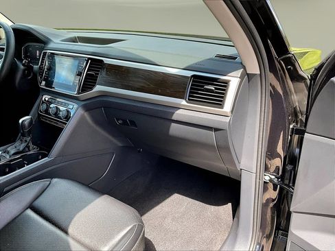 Used 2023 Volkswagen Atlas SE w/ Panoramic Sunroof Package AWD/4WD image 29