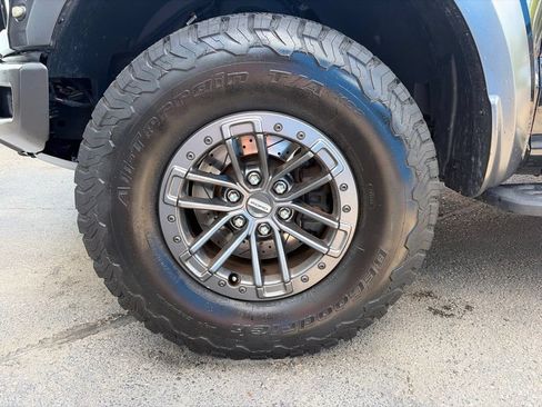 Used 2019 Ford F150 Raptor w/ Equipment Group 802A Luxury AWD/4WD image 22