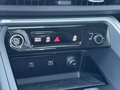 New 2025 Audi Q5 Premium Plus image 18
