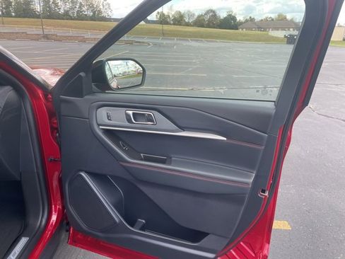 New 2026 Ford Explorer ST-Line w/ ST-Line Street Pack image 47