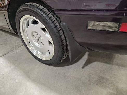 Used 1992 Chevrolet Corvette Coupe image 34