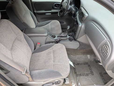 Used 2003 Chevrolet TrailBlazer LT image 17