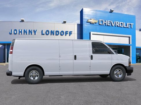 New 2025 Chevrolet Express 3500 Extended image 5