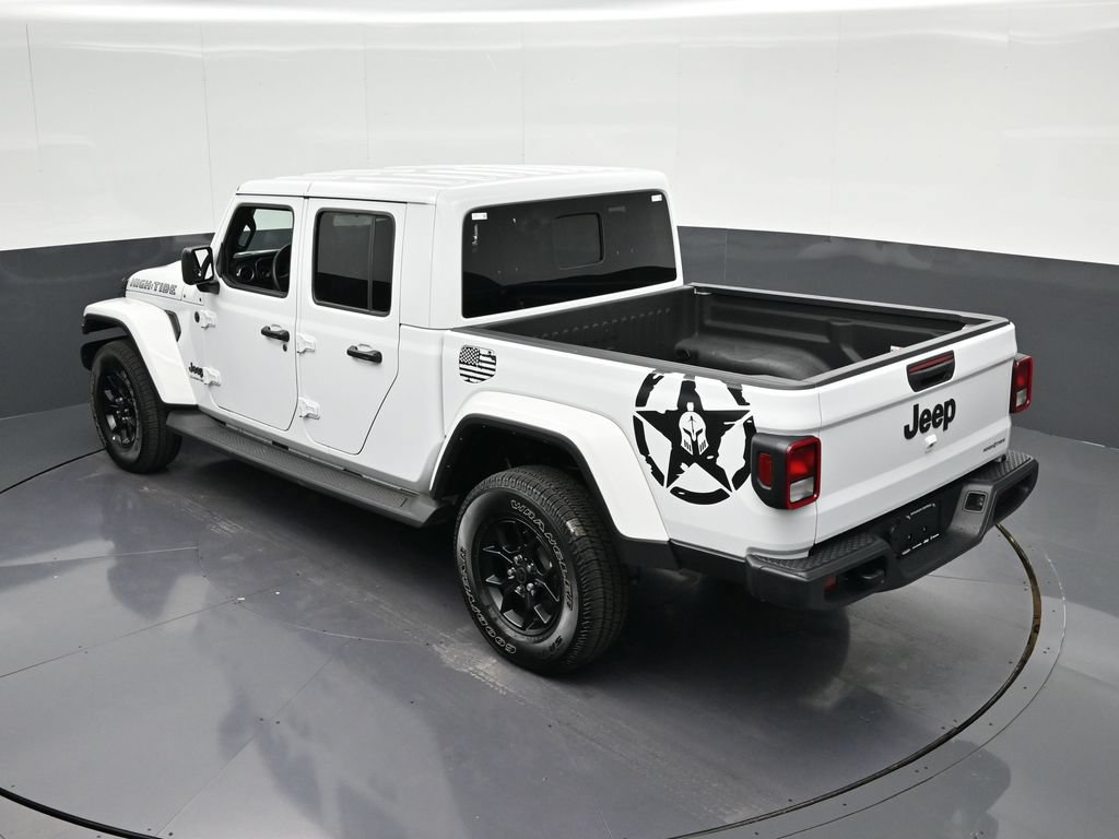Used 2025 Jeep Gladiator Sport AWD/4WD image 16