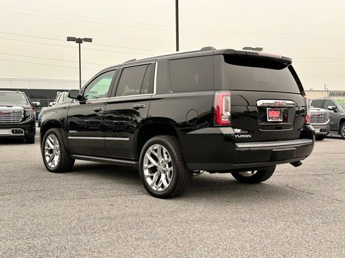 Certified 2019 GMC Yukon Denali w/ Denali Ultimate Package AWD/4WD image 10