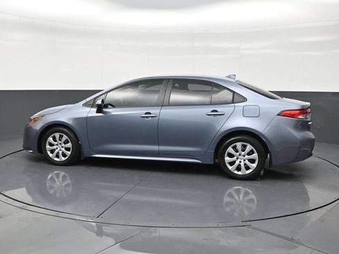 Used 2025 Toyota Corolla LE FWD image 2