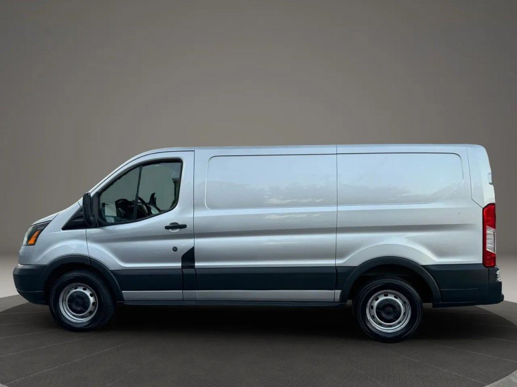 Used 2015 Ford Transit 150 130 Low Roof RWD image 6