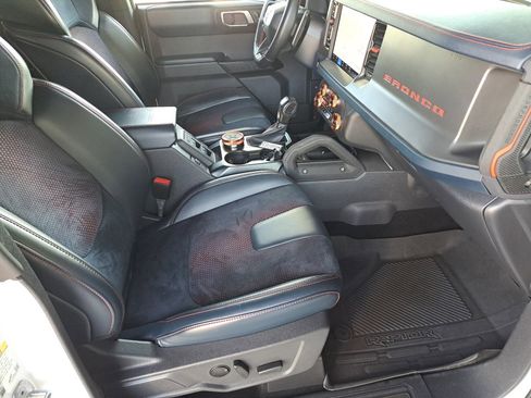 Used 2025 Ford Bronco Raptor AWD/4WD image 19