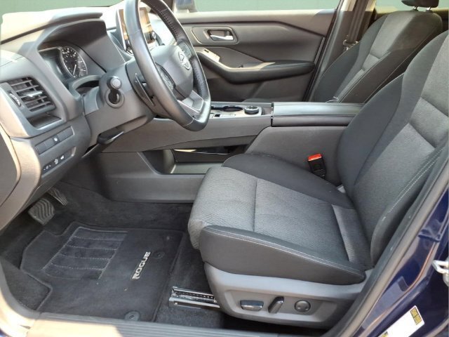 Used 2025 Nissan Rogue SV AWD/4WD image 10
