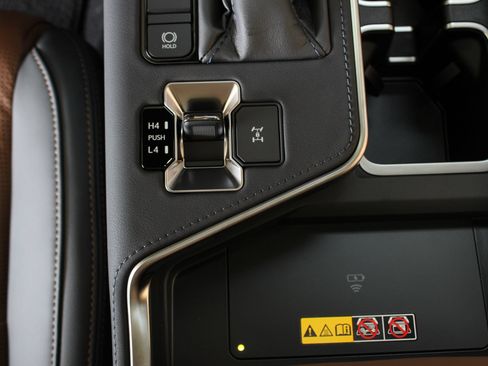 Used 2026 Lexus GX 550 AWD/4WD image 13