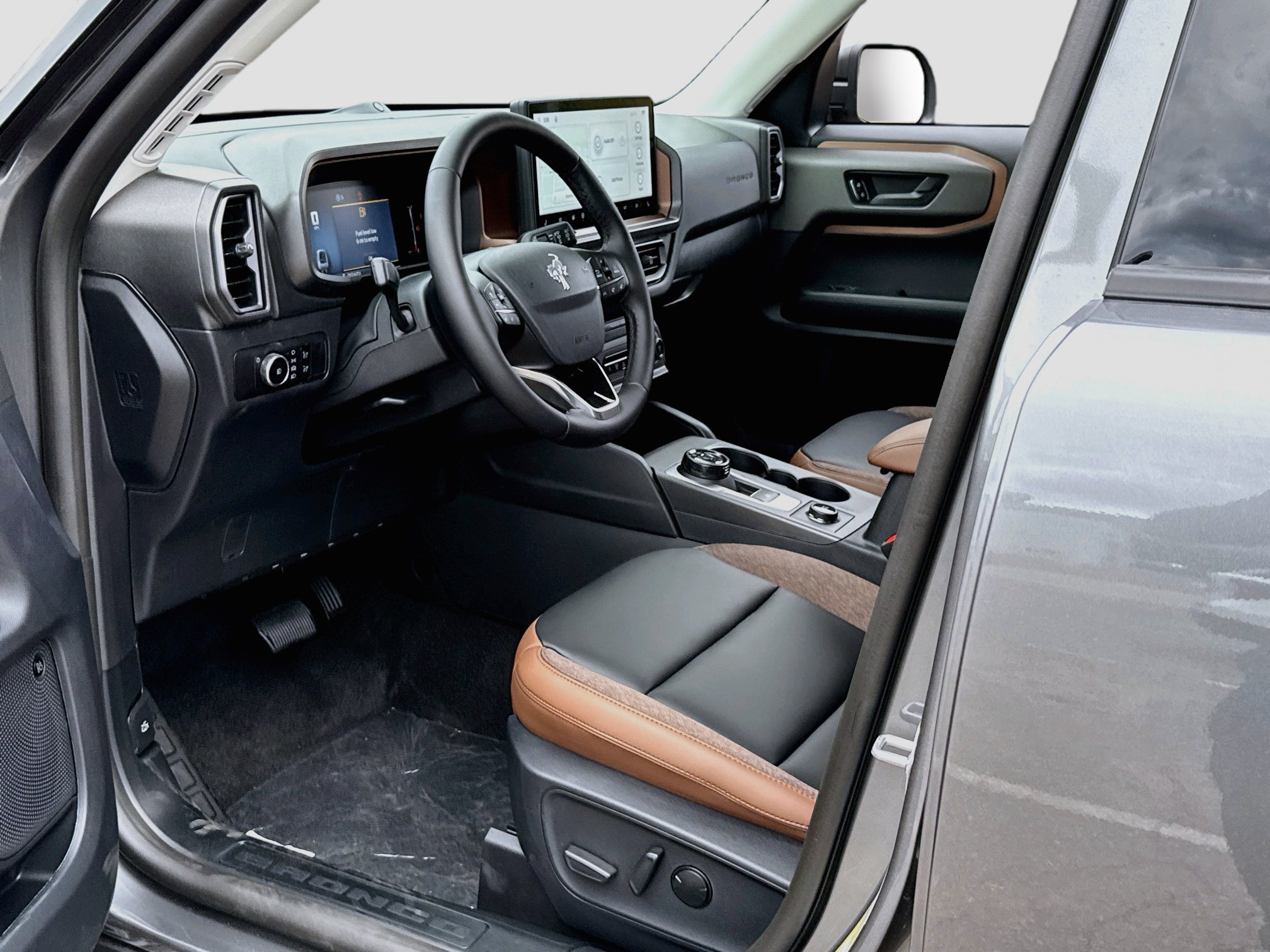 New 2026 Ford Bronco Sport Outer Banks w/ Outer Banks Tech Package+ AWD/4WD image 4