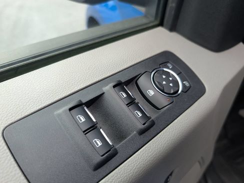 Used 2019 Ford F150 XL w/ Equipment Group 101A Mid AWD/4WD image 17