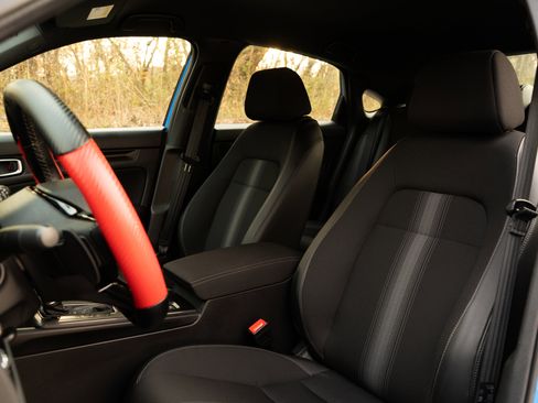 Certified 2025 Honda Civic Sport image 17