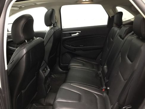 Used 2019 Ford Edge Titanium w/ Equipment Group 301A AWD/4WD image 30
