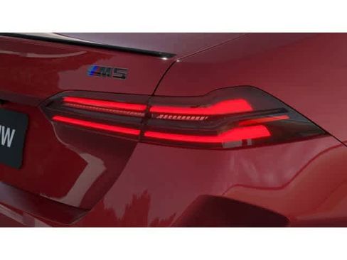 New 2026 BMW M5 image 9