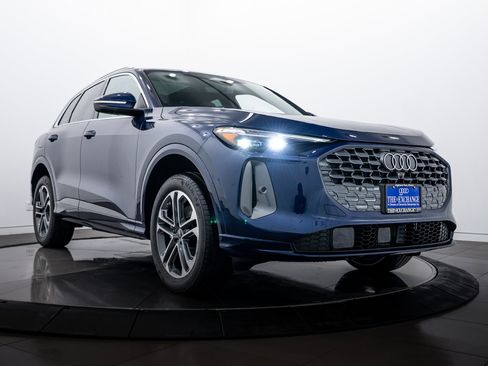 New 2025 Audi Q5 Premium Plus image 1