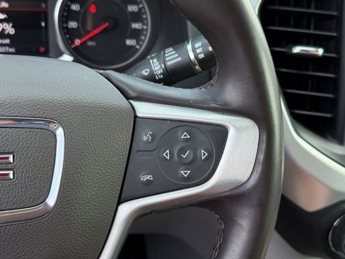 Used 2023 GMC Acadia SLT image 33