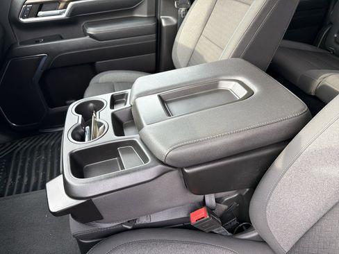 Used 2024 Chevrolet Silverado 3500 LT w/ Convenience Package image 18