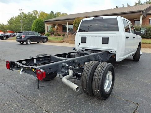 Used 2025 RAM 3500 Tradesman w/ Chrome Appearance Group image 13