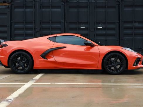 Used 2020 Chevrolet Corvette Stingray Premium Cpe w/ 3LT Preferred Equipment Group RWD image 12
