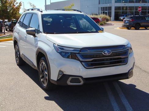 Certified 2025 Subaru Forester Limited AWD/4WD image 9
