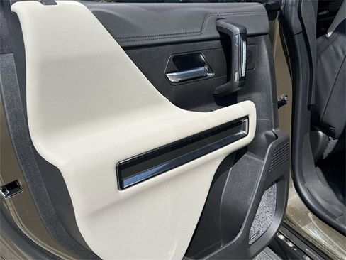 New 2026 GMC Hummer EV 4x4 Crew Cab image 24