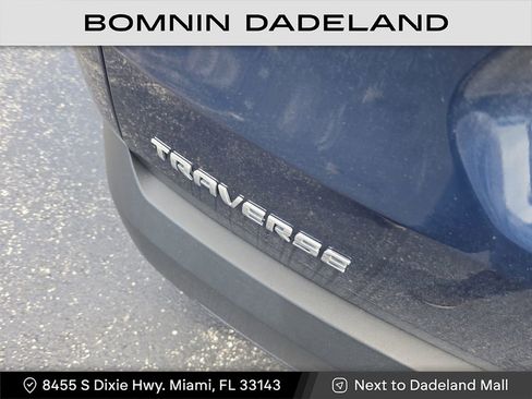 Used 2023 Chevrolet Traverse LT image 7