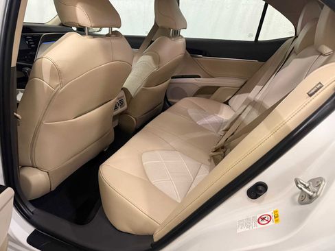 Certified 2018 Toyota Camry XLE image 22