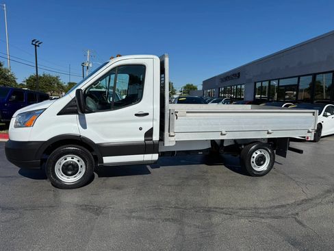 Used 2019 Ford Transit 250 138 RWD image 4