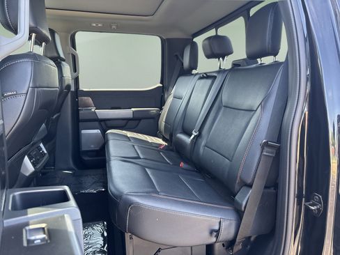 Used 2023 Ford F250 Lariat w/ Sport Appearance Package AWD/4WD image 21