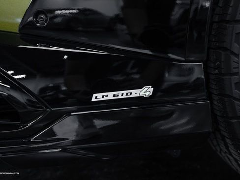 Used 2024 Lamborghini Huracan Sterrato image 9