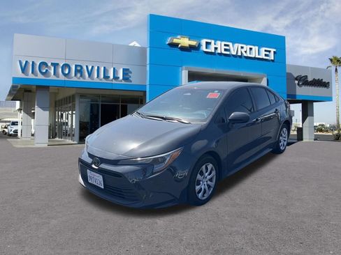 Used 2025 Toyota Corolla LE FWD image 7