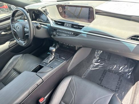 Used 2020 Lexus ES 350 w/ Accessory Package FWD image 32