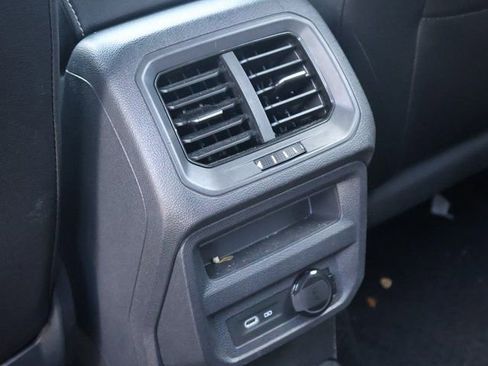 Used 2021 Volkswagen Tiguan SE R-Line FWD image 17