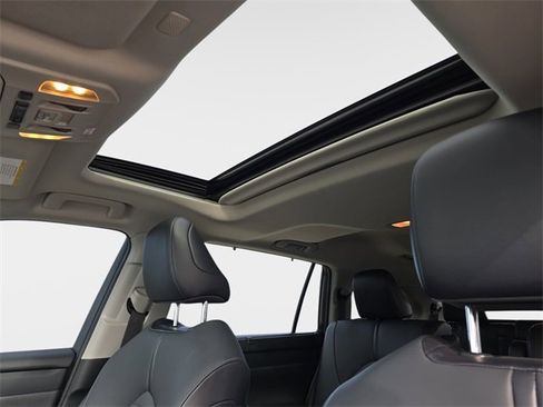 Used 2021 Toyota Highlander XLE image 34