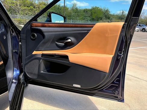 Used 2025 Lexus ES 350 w/ Premium Package image 23