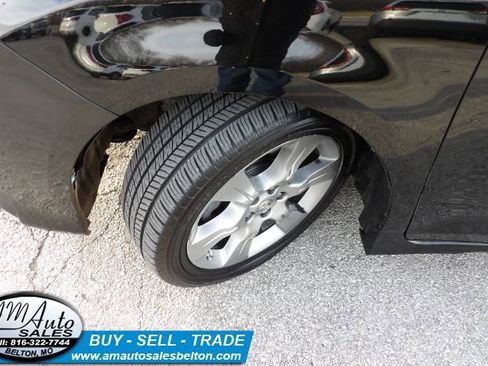 Used 2012 Toyota Sienna SE image 25