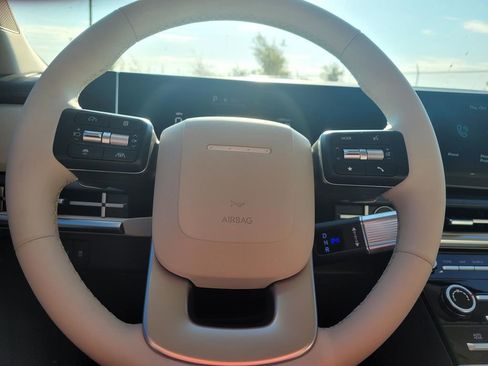 Used 2025 Hyundai Santa Fe SE image 10